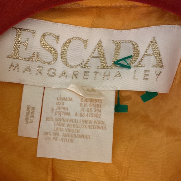 Escada New Virgin Wool Angora Wool Logo Lining Jacket Has a Matching Skirt - Picture 16 of 16